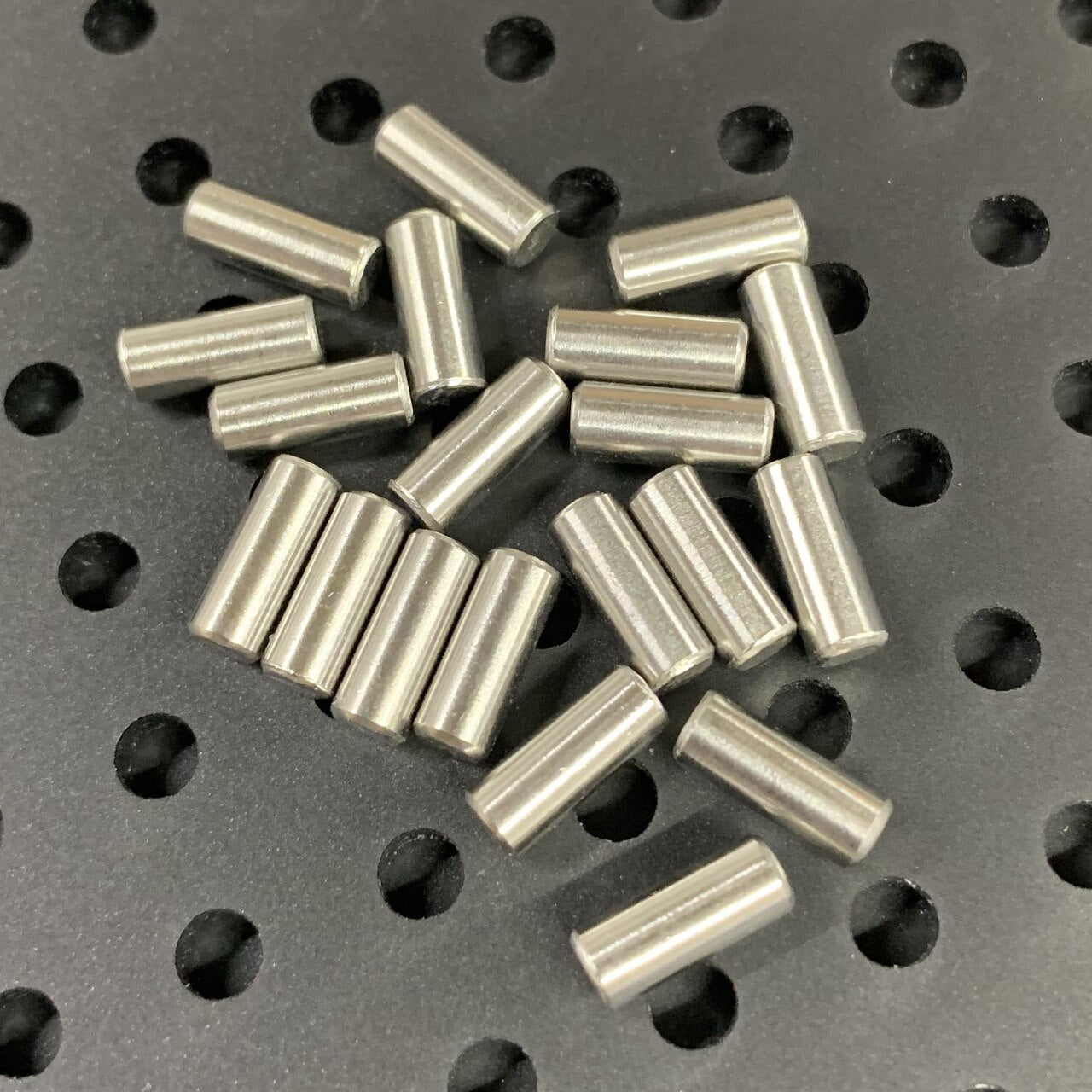 Peg Board Dowel Pins - Standard - Pack of 50 - 10mm Dowel Pin