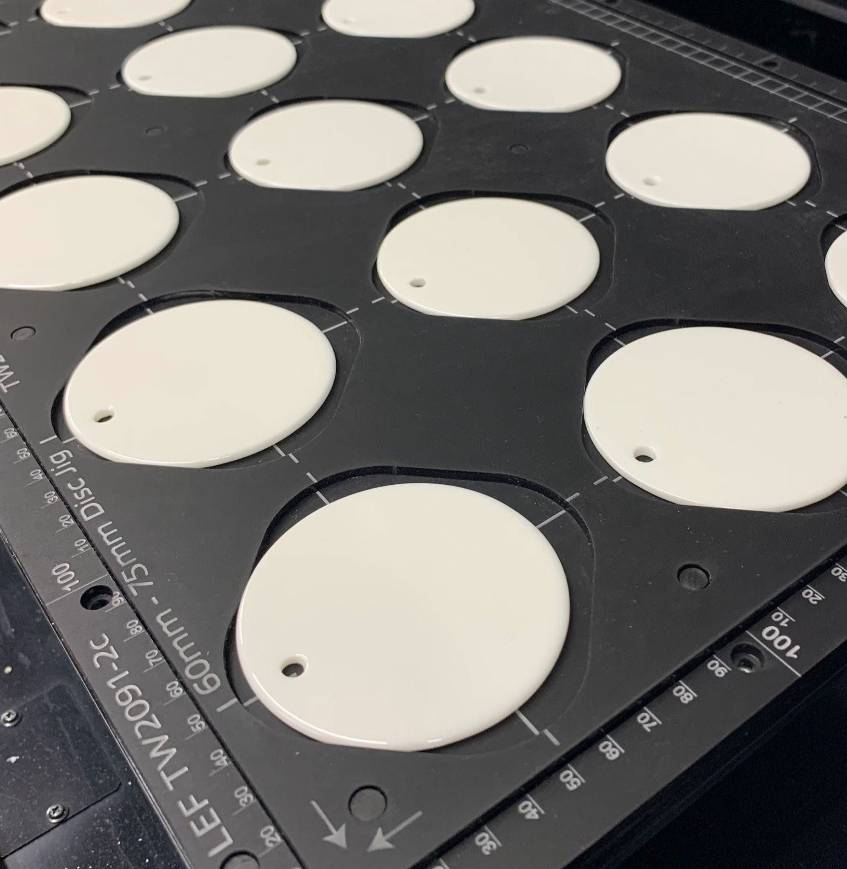 A4 Ceramic Christmas Bauble Printing Jig (60mm - 77mm Circular Discs) for A4 Flatbed Printers